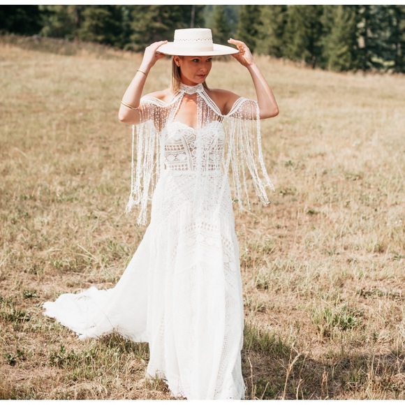 All Who Wander “Shane” Wedding Gown - Picture 8 of 8